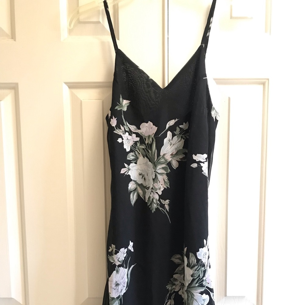 EUC black flowy dress!